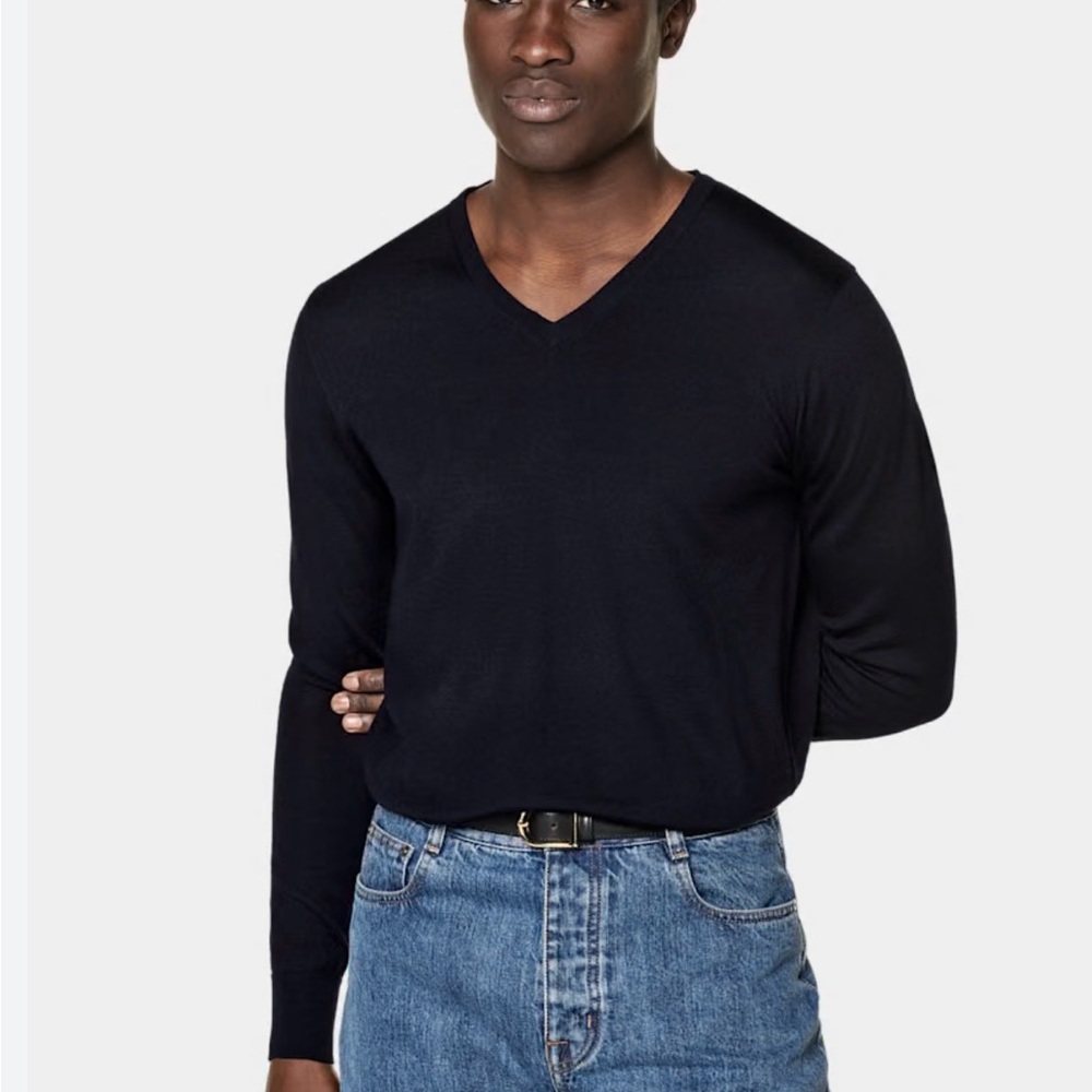 Zara Man Italy 100% soft wool v neck sweater